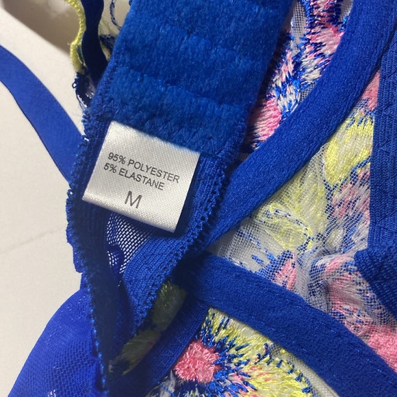 Kaei&Shi Floral Embroidered, Underwire, G-String, Garter Belt - Picture 7 of 7